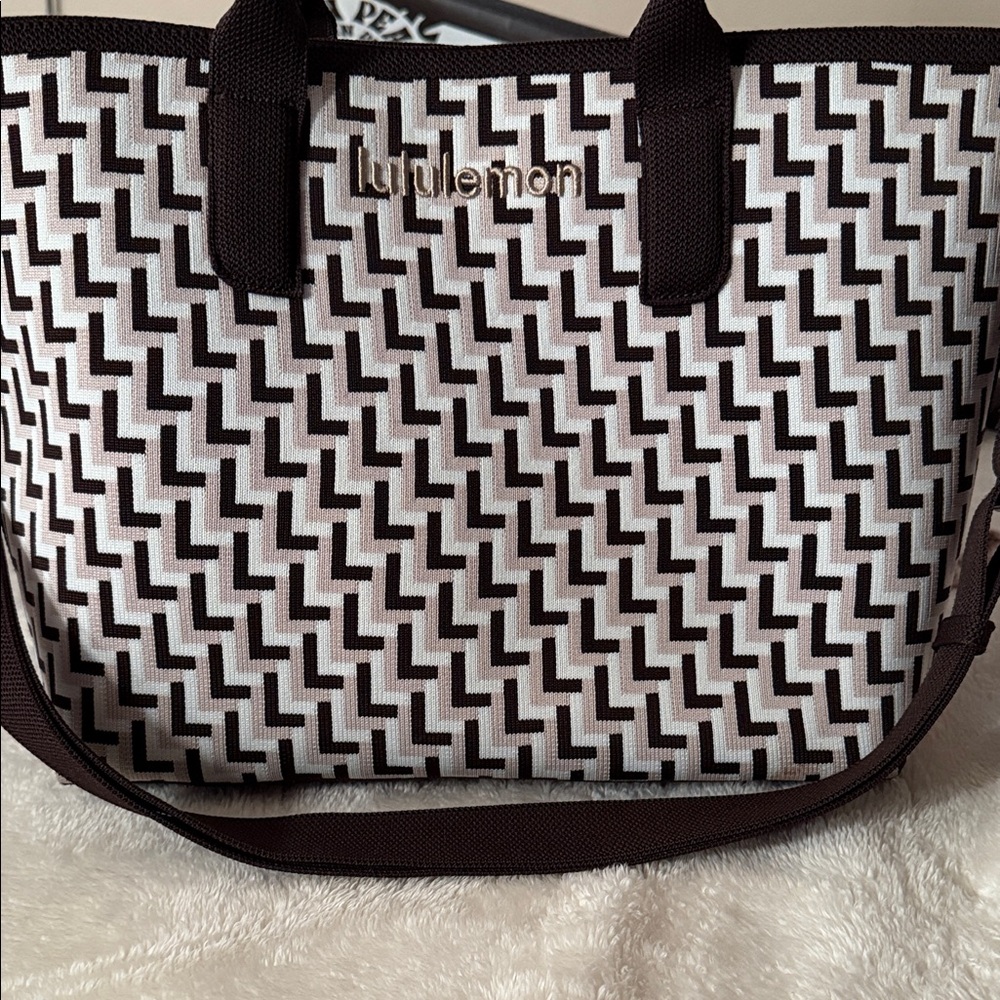 lululemon athletica Geometric Black and White Tote